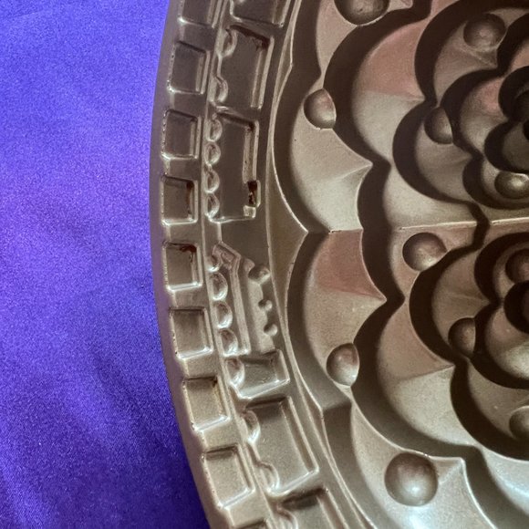 📌NORDIC WARE CHRISTMAS HOME DECOR KITCHEN HOLIDAY TREE BUNDT CAKE PAN - Picture 8 of 10